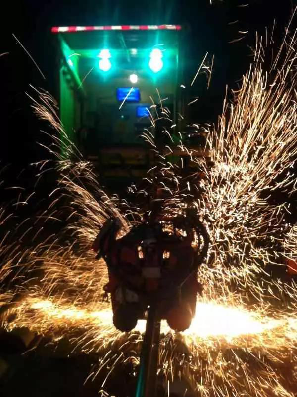 今日頭條、北京日?qǐng)?bào)：13號(hào)線清河站撥線工程倒計(jì)時(shí)，京城地鐵首  次鋪上樹(shù)脂軌枕